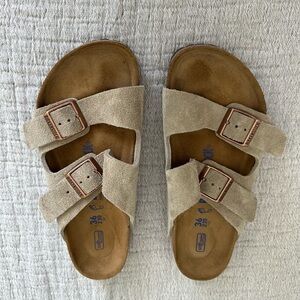 Birkenstock Arizona Soft Footbed in Taupe